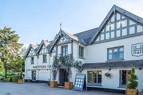 Hartford Hall on School Lane