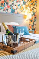 Hartford Hall on School Lane