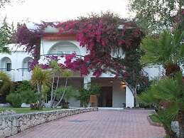Hotel Baia Dei Faraglioni