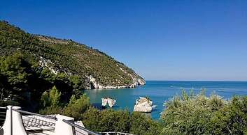 Hotel Baia Dei Faraglioni
