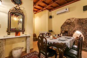 Ifigenia Theriso Village