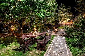 Ifigenia Theriso Village