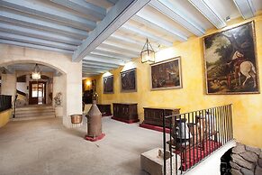 Lo Palauet de la Muralla