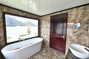 Halong Sapphire Cruise