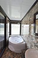 Halong Sapphire Cruise