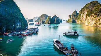 Halong Sapphire Cruise