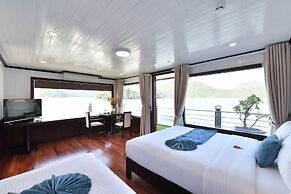 Halong Sapphire Cruise