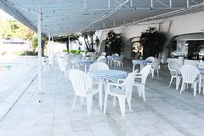 Enseada Palace Hotel