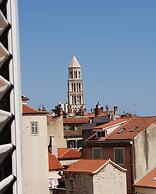 Split Best4Stay Luxury Rooms