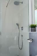 Aquamarine The Sea View Apartment