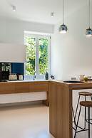 Aquamarine The Sea View Apartment