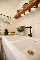 Stone House Apartment