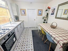 TopHome Stoke Newington