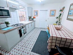 TopHome Stoke Newington