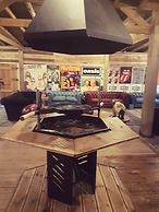 Manchester Party Pad