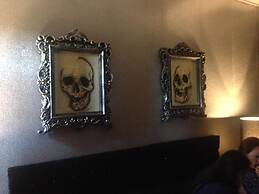 Manchester Party Pad