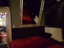 Manchester Party Pad