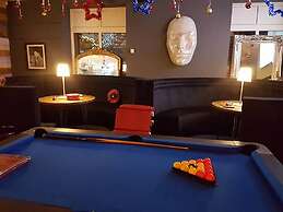 Manchester Party Pad