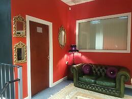 Manchester Party Pad