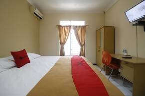 RedDoorz @ Jalan Gatot Subroto Jakarta