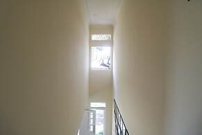 RedDoorz @ Jalan Gatot Subroto Jakarta