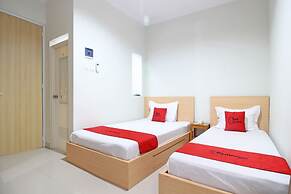RedDoorz near AMIKOM Yogyakarta