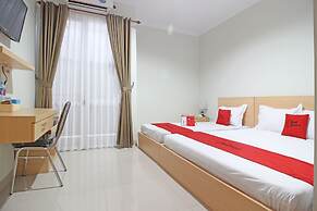 RedDoorz near AMIKOM Yogyakarta