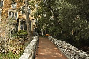 Glen Eyrie Castle & Conference Center A Ministry of the Navigators
