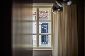 Peacock Boutique Apartments