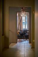 Peacock Boutique Apartments