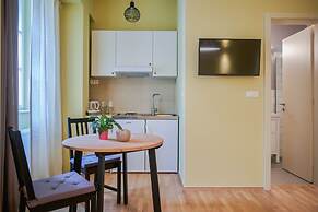 Peacock Boutique Apartments