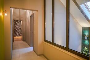 Peacock Boutique Apartments