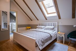 Peacock Boutique Apartments