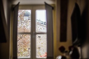 Peacock Boutique Apartments