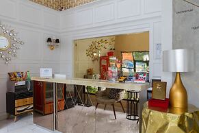 RedDoorz Premium @ The Batik Hotel Moh. Toha