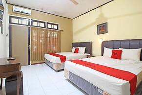 RedDoorz near Pojok Beteng Prawirotaman