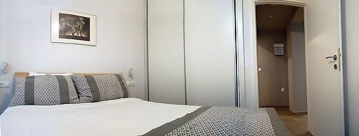 Heliconia Deluxe Apt Must