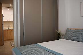 Heliconia Deluxe Apt Must