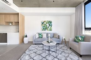 Accommodate Canberra - Azure