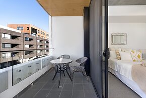 Accommodate Canberra - Azure