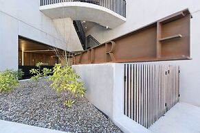 Accommodate Canberra - Azure