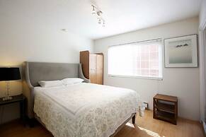 Castro Central Apartment