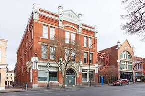 Central Victoria A Apartment