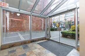 Central Victoria B Apartment