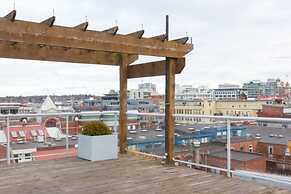 Central Victoria B Apartment