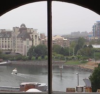 Central Victoria B Apartment