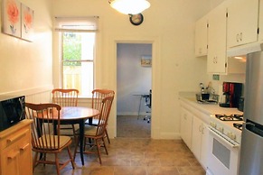 Cole Valley Lower Apartment