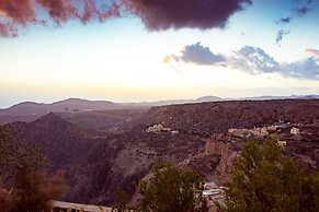 Sahab Resort and Spa