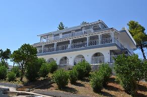 Aelia Sea View Studios