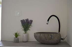 Aelia Sea View Studios